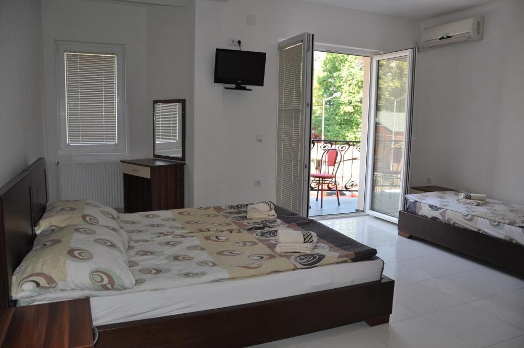 אוהריד Marina Apartments מראה חיצוני תמונה