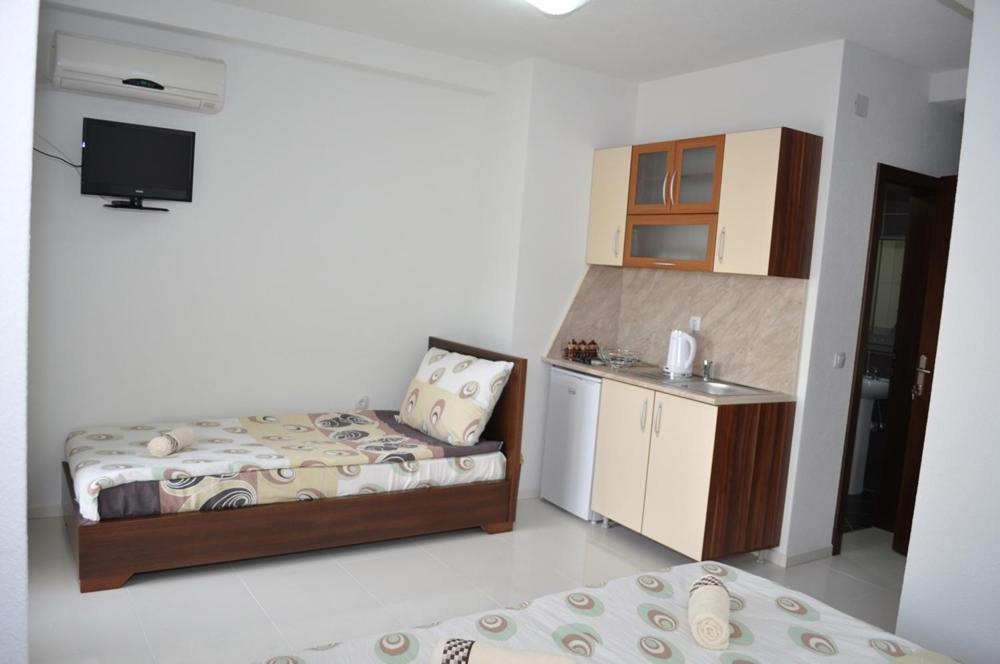 אוהריד Marina Apartments חדר תמונה
